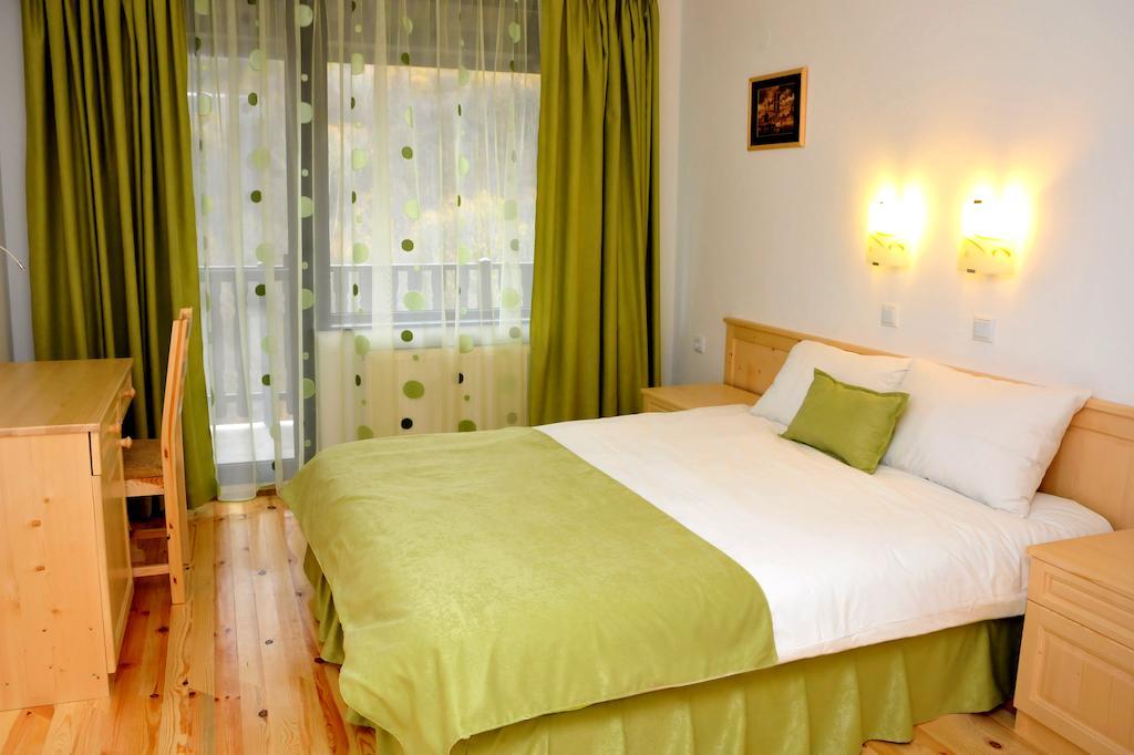 Family Hotel And Restaurant Plamena Oreşak Cameră foto